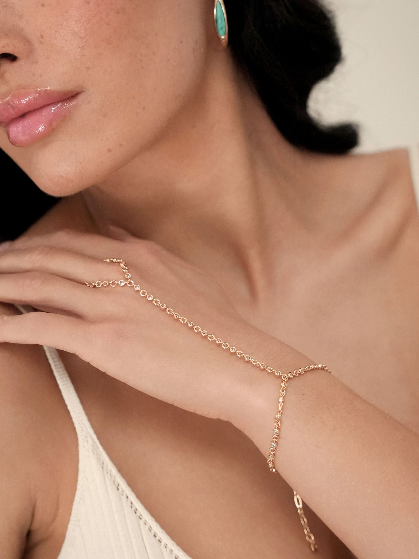 Crystal Dotted Hand Chain