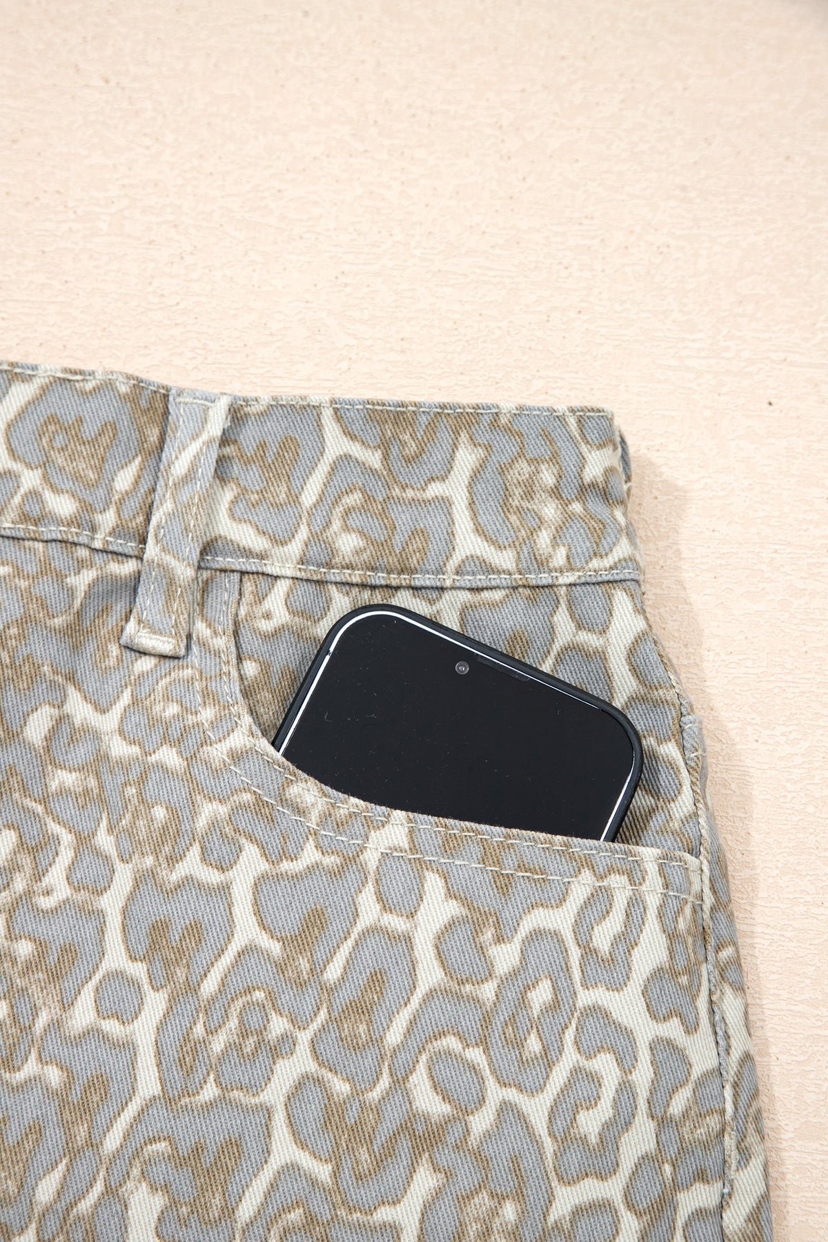 Khaki Raw Edge Leopard Print Denim Shorts