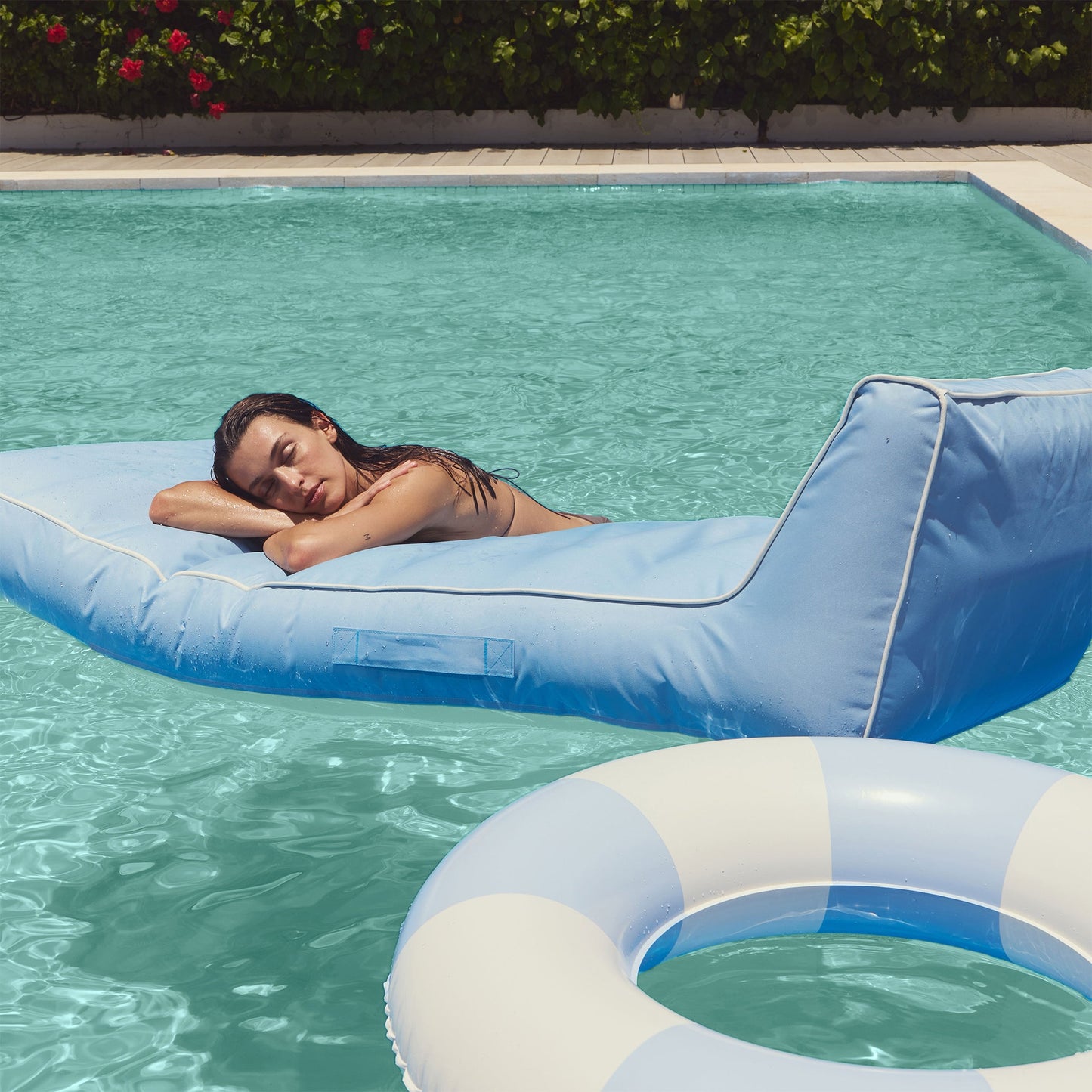 Luxe Lie-On Lounger - La Mer Med Blue