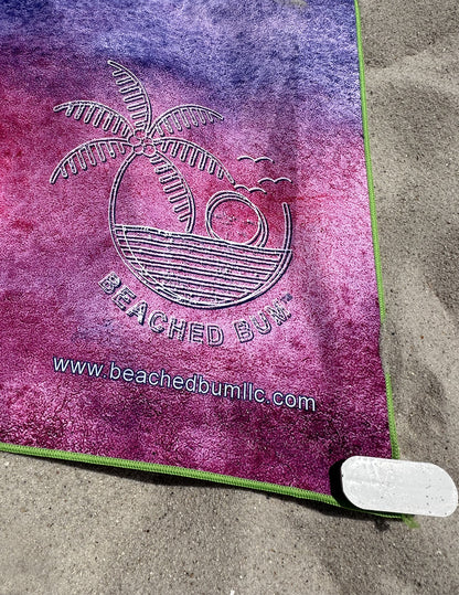 Secure Towel in Sand - Clear White Anchors