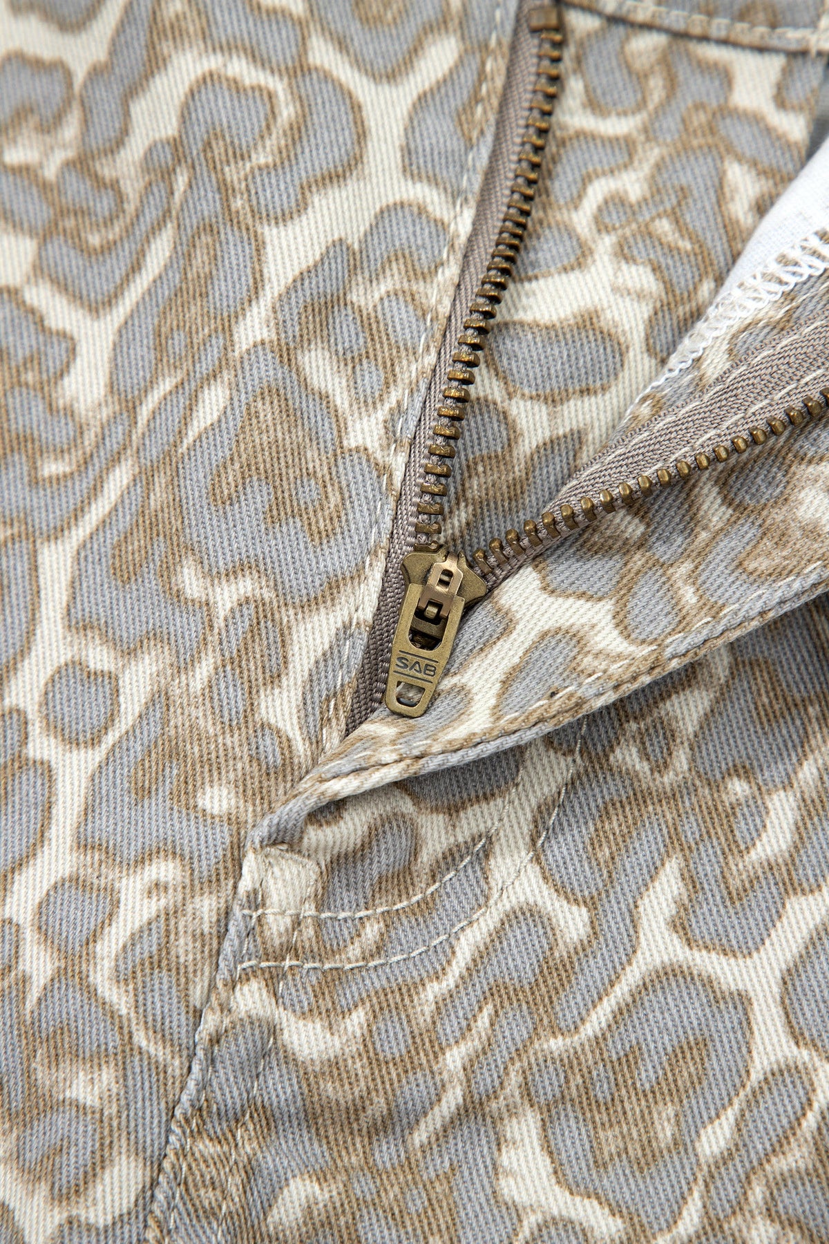 Khaki Raw Edge Leopard Print Denim Shorts