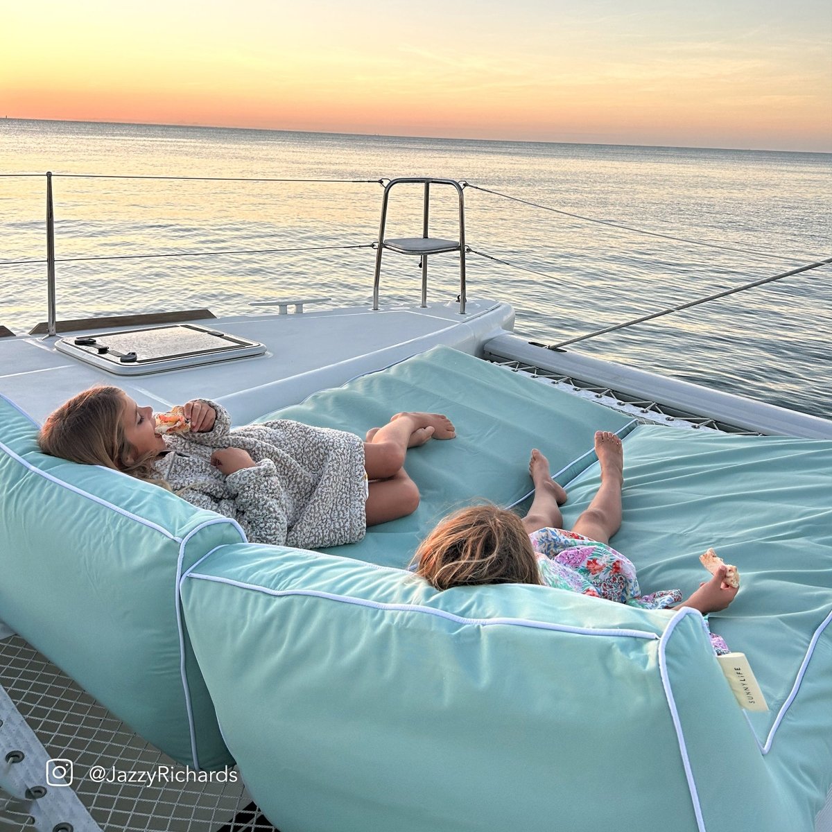 Luxe Lie-On Lounger - The Vacay Sage